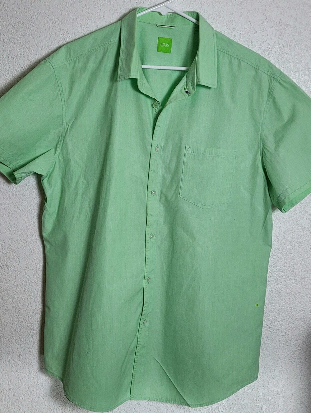 BOSS Men's Short-Sleeve Button-Down Shirt in Light Green